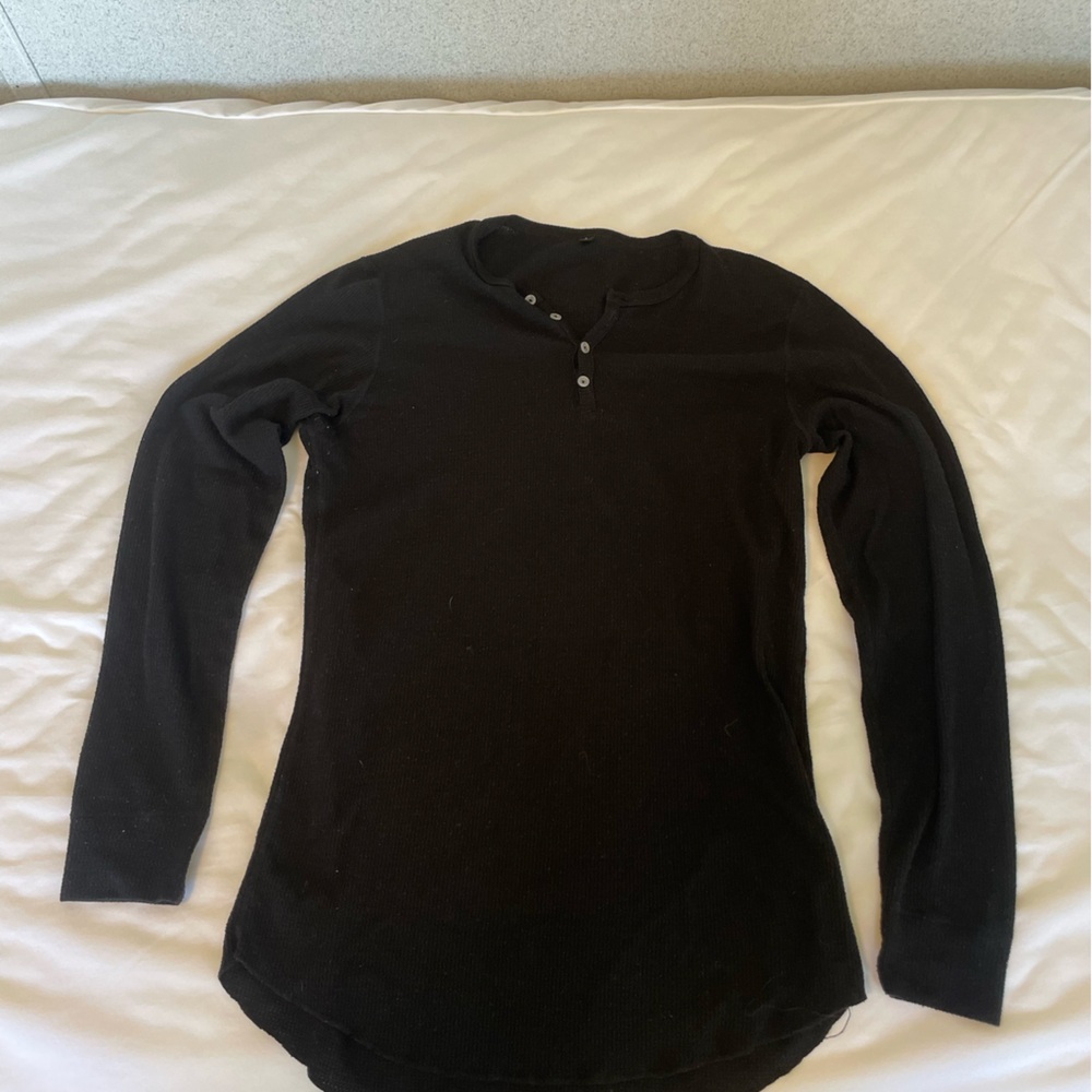 ANAX Black Waffle Knit Henley – Size Large